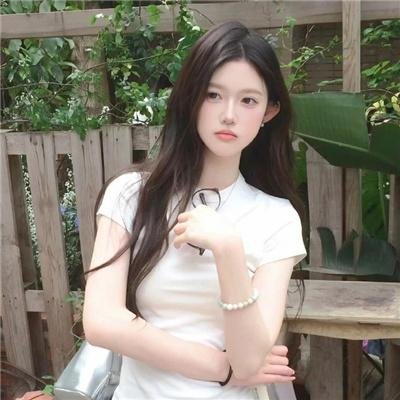 与鹦鹉同住